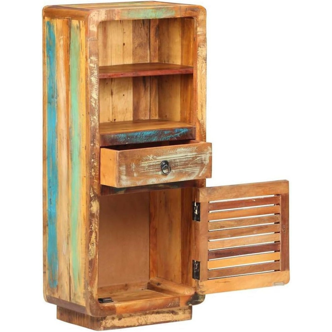 Geschlossener Stauraum praegt das Sideboard in Mehrfarbig