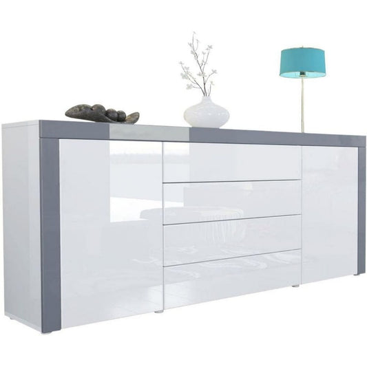 Sideboard verbindet glaenzende Oberflaechen und grifflose Fronten