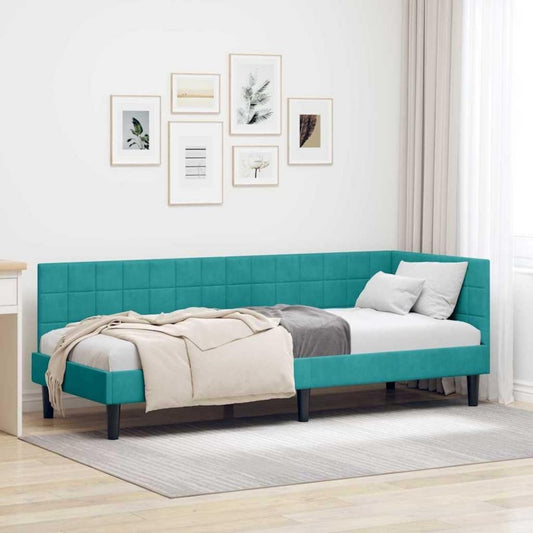 Das Bettgestell misst 80 x 200 cm in Tuerkis