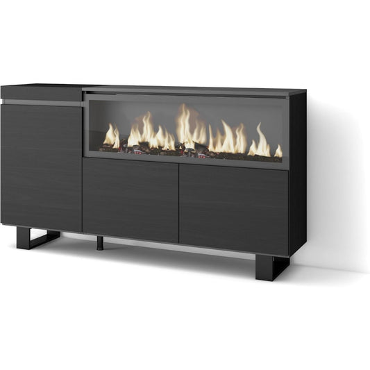 Ein elektrischer Kamineinsatz und ein Metallgestell an dem Hochschrank