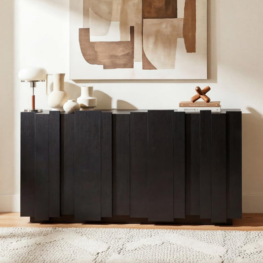 Sideboard verbindet 4 Tueren und Reliefstrukturen