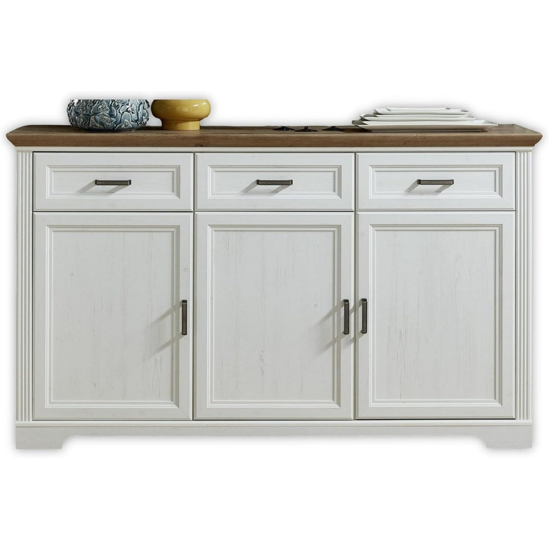 Das Sideboard nimmt mit 166 x 102 x 48 cm Gestalt an